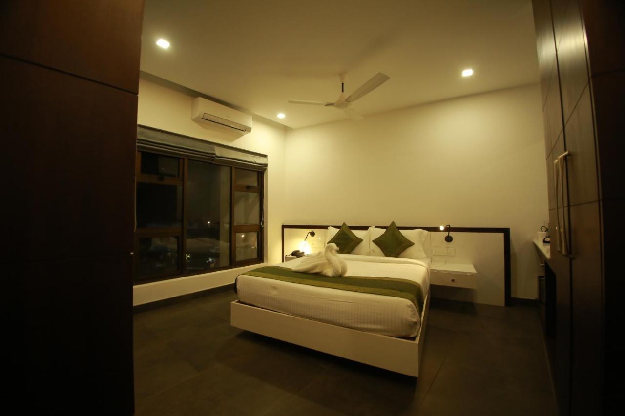 Brahma The Hotel Sultan Bathery Exterior photo